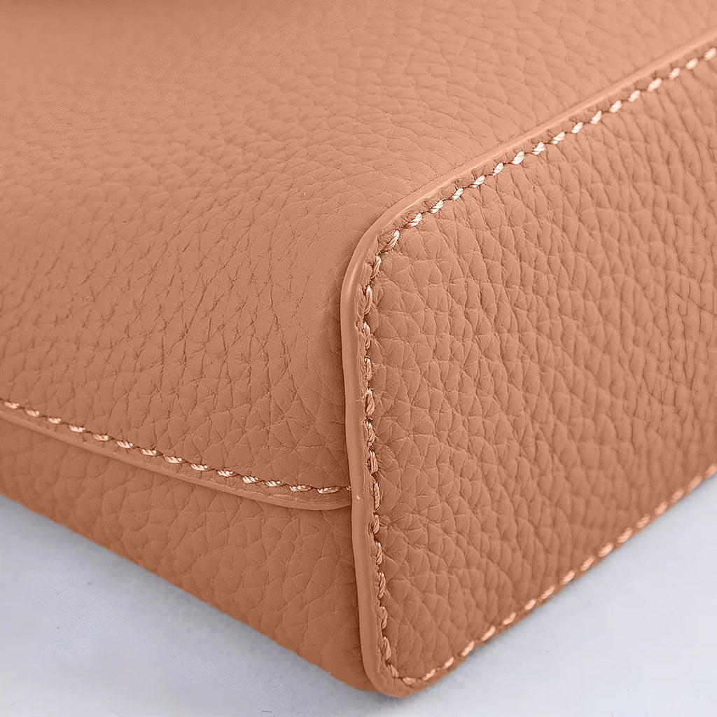 Vioraia Lyra Shoulder Bag