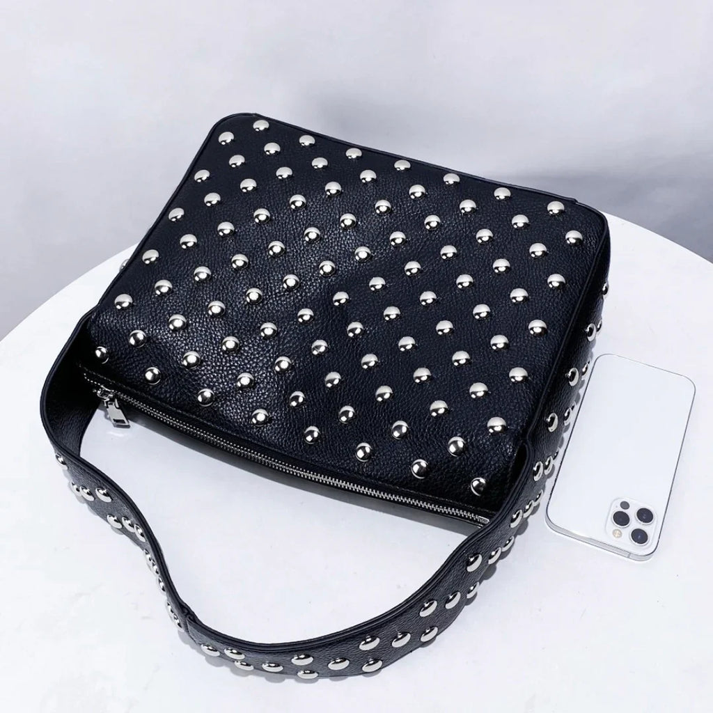 Vioraia Behati Shoulder Bag