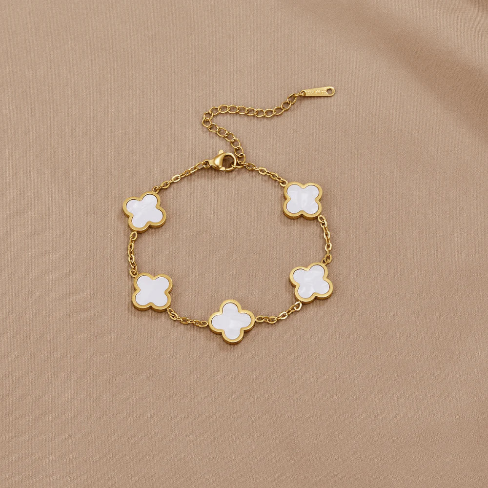 Vioraia White Clover Bracelet