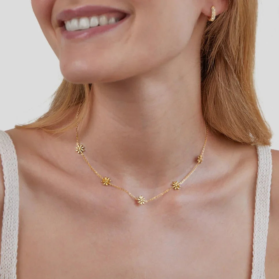 Vioraia Flower Power 18K Gold Necklace