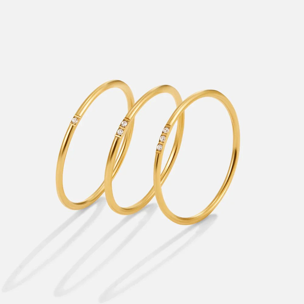 Vioraia Eula Gold & Crystal Band Ring Set