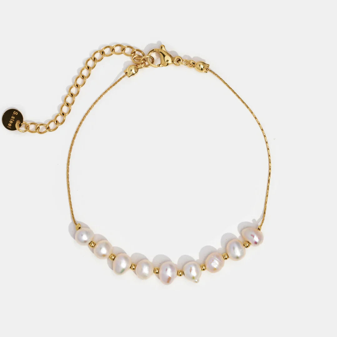 Vioraia Eva Freshwater Pearl Bracelet