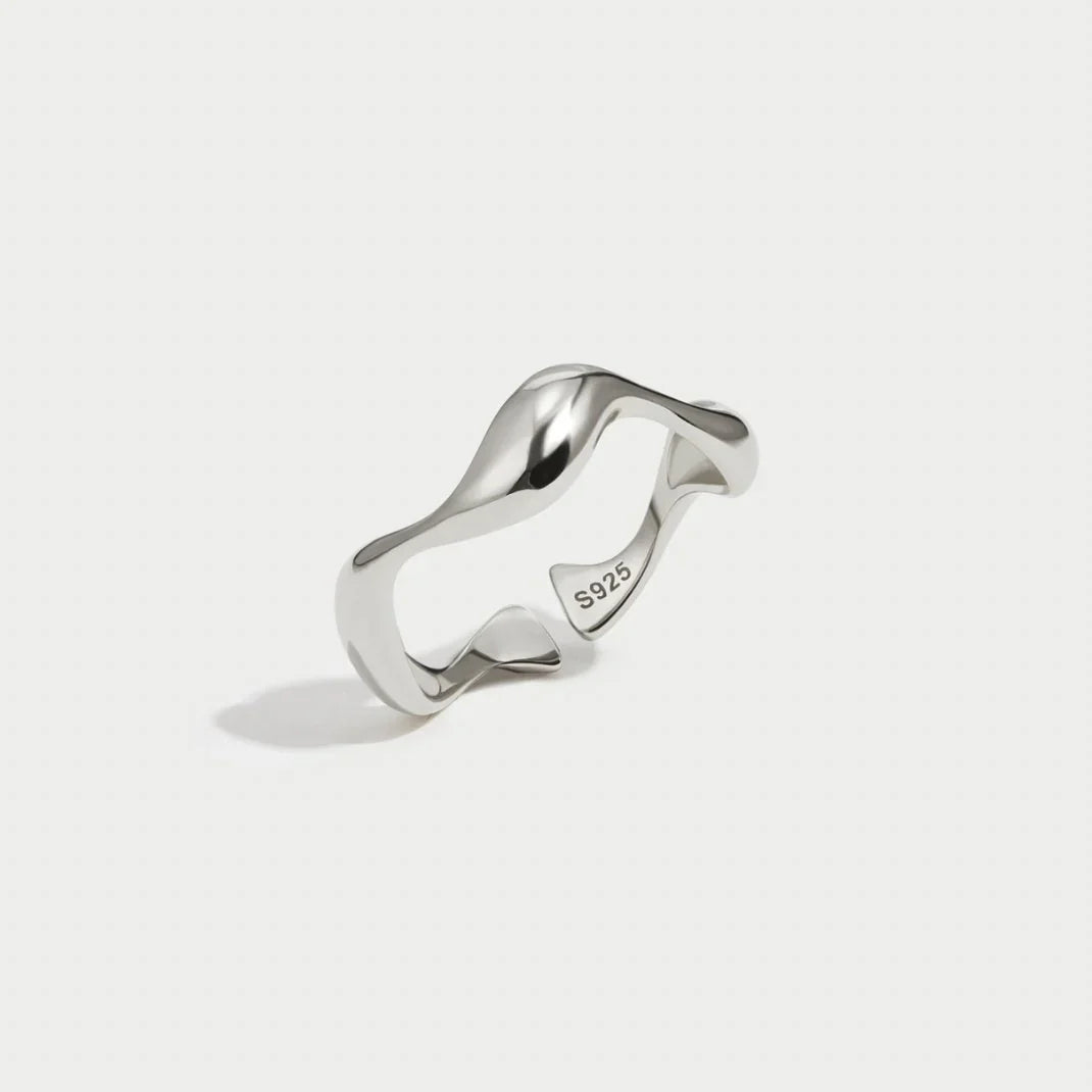Vioraia Silver Wave Ring