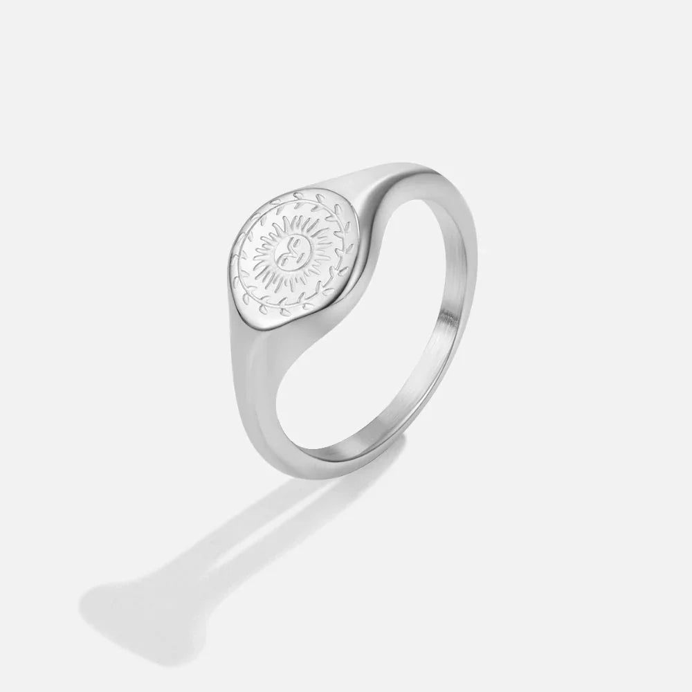 Vioraia Summer Solstice Silver Ring