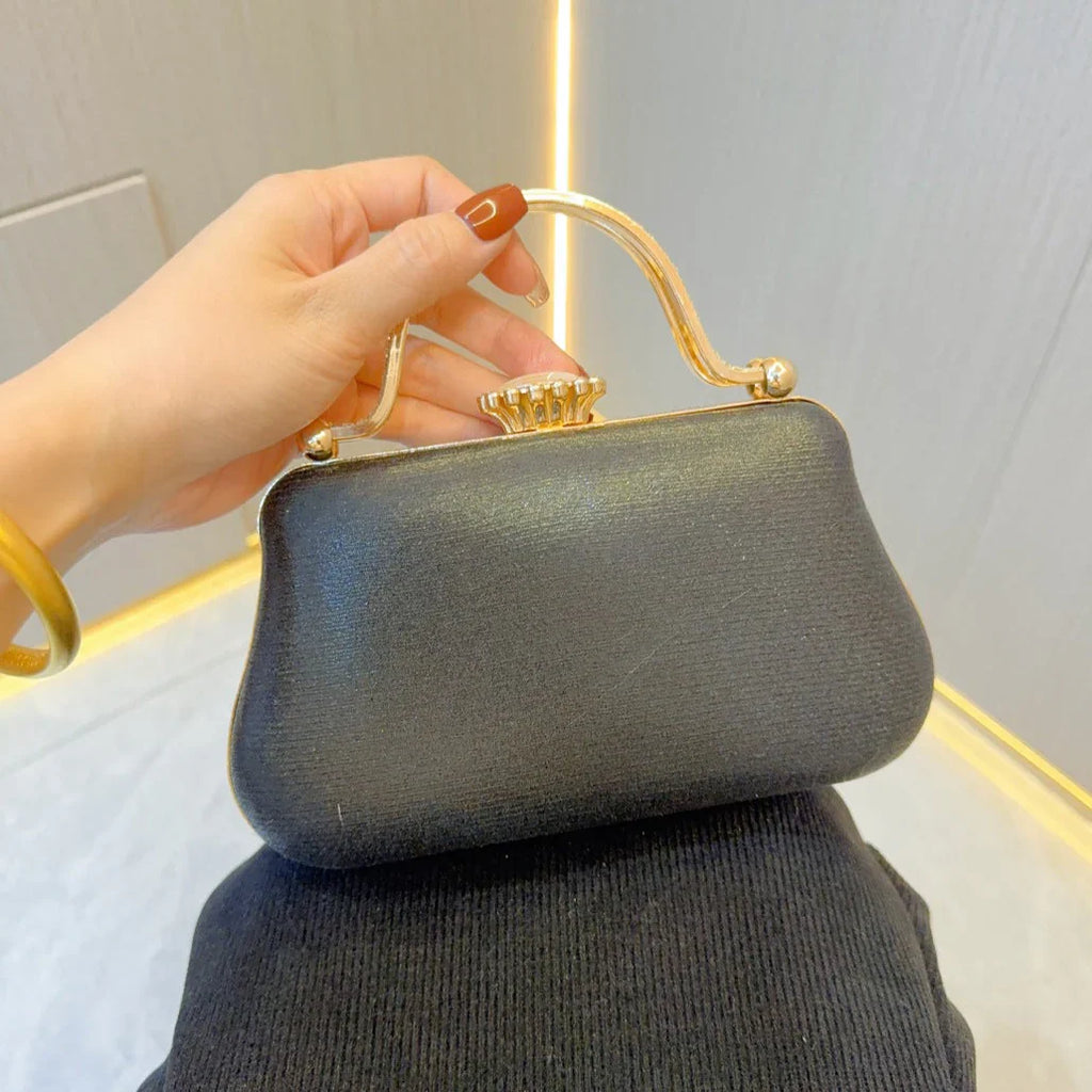 Vioraia (CS) Clarab  Pearl Clutch Bag