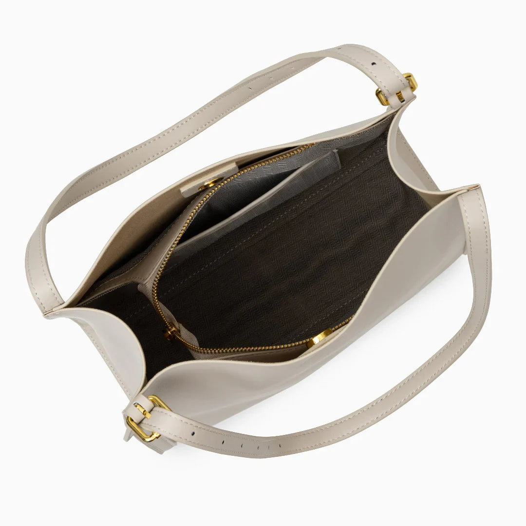 Vioraia (CS) Camila Tote Bag
