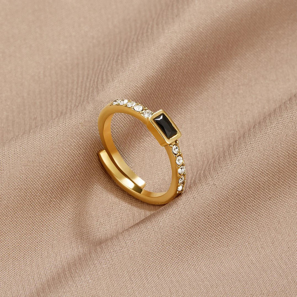 Vioraia Onyx Black Crystal Ring