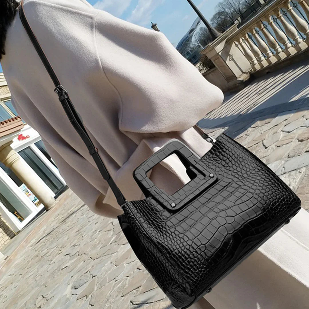 Vioraia Briella Tote Bag