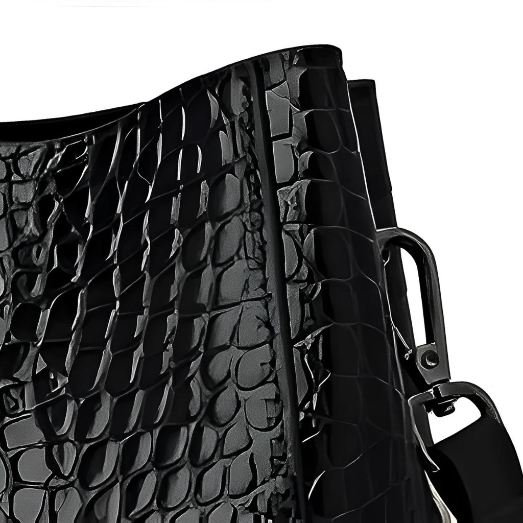 Vioraia Briella Tote Bag