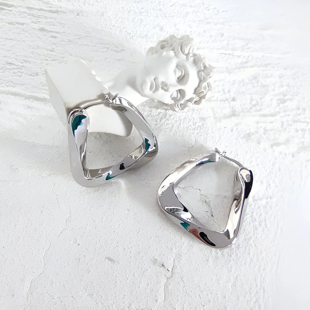 Vioraia Sierra Wave Hoop Earrings
