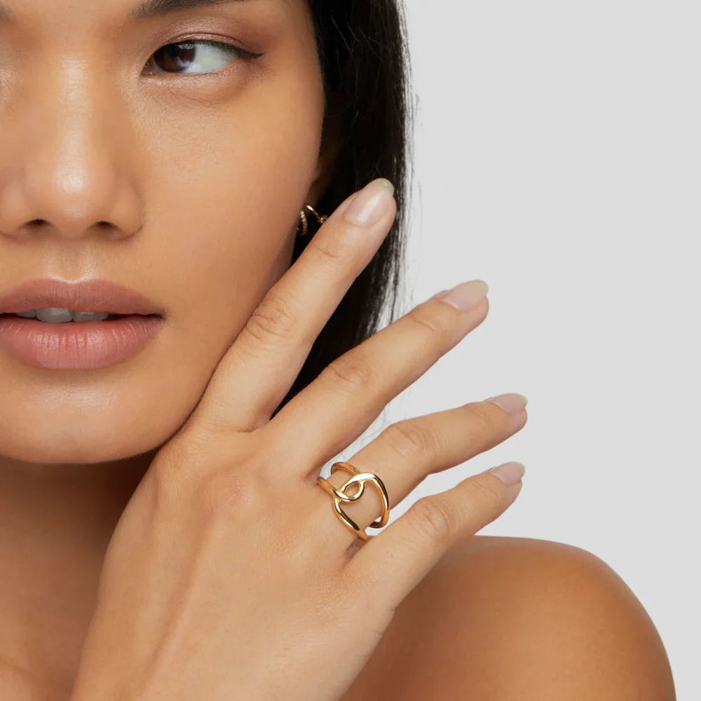 Vioraia Astrid Gold Ring