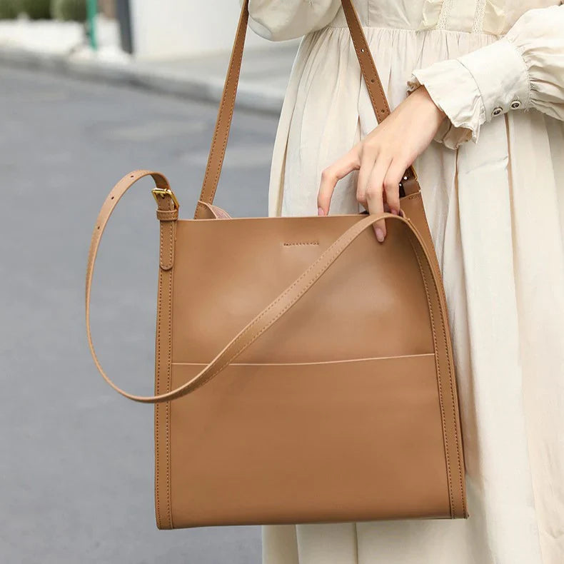 Vioraia Camila Tote Bag