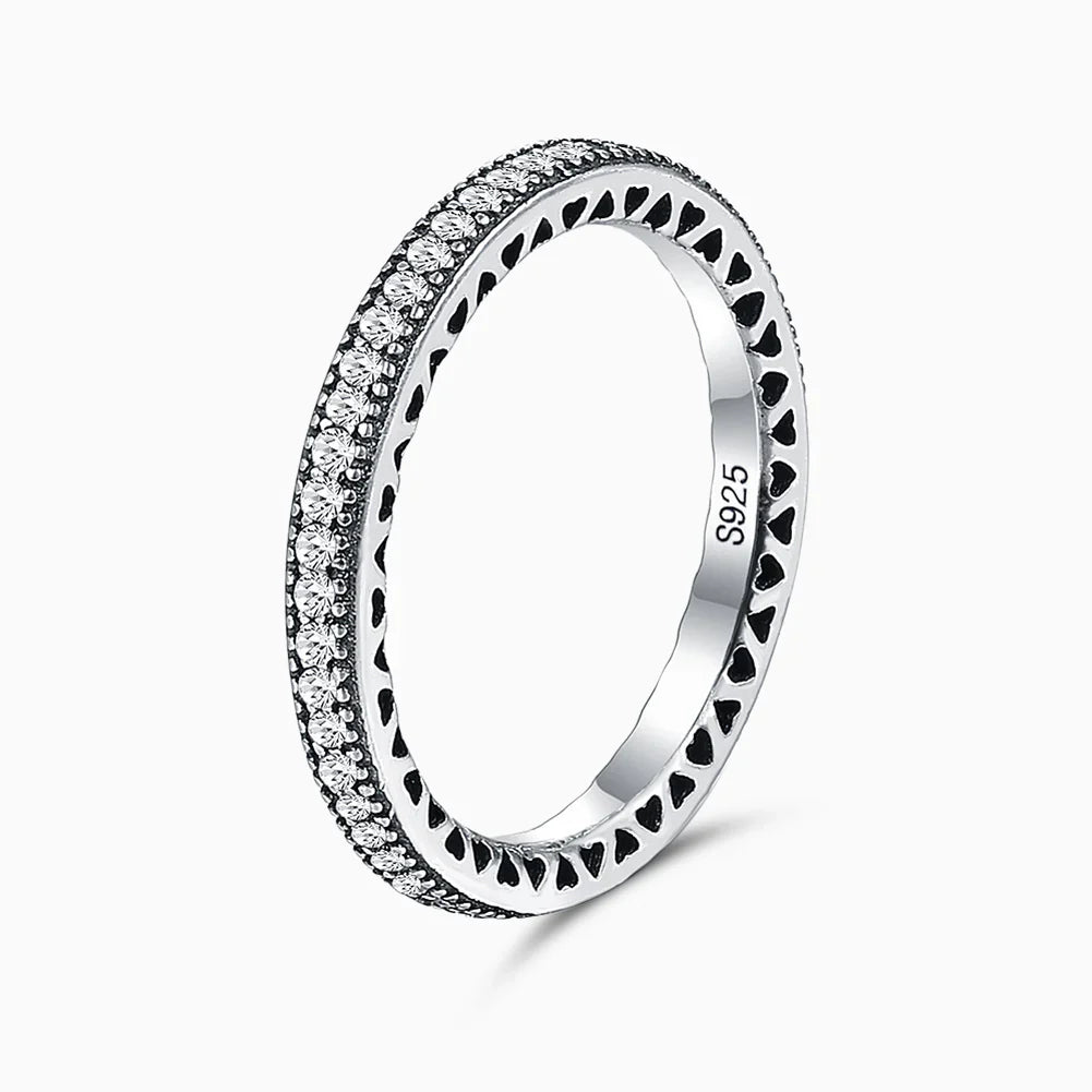 Vioraia Lavish Hearts Ring