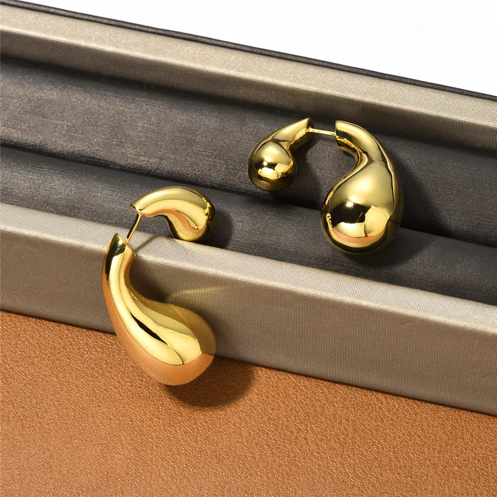 Vioraia Juliette Water Drop Earrings