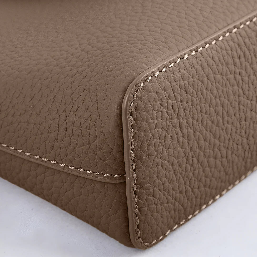 Vioraia Lyra Shoulder Bag