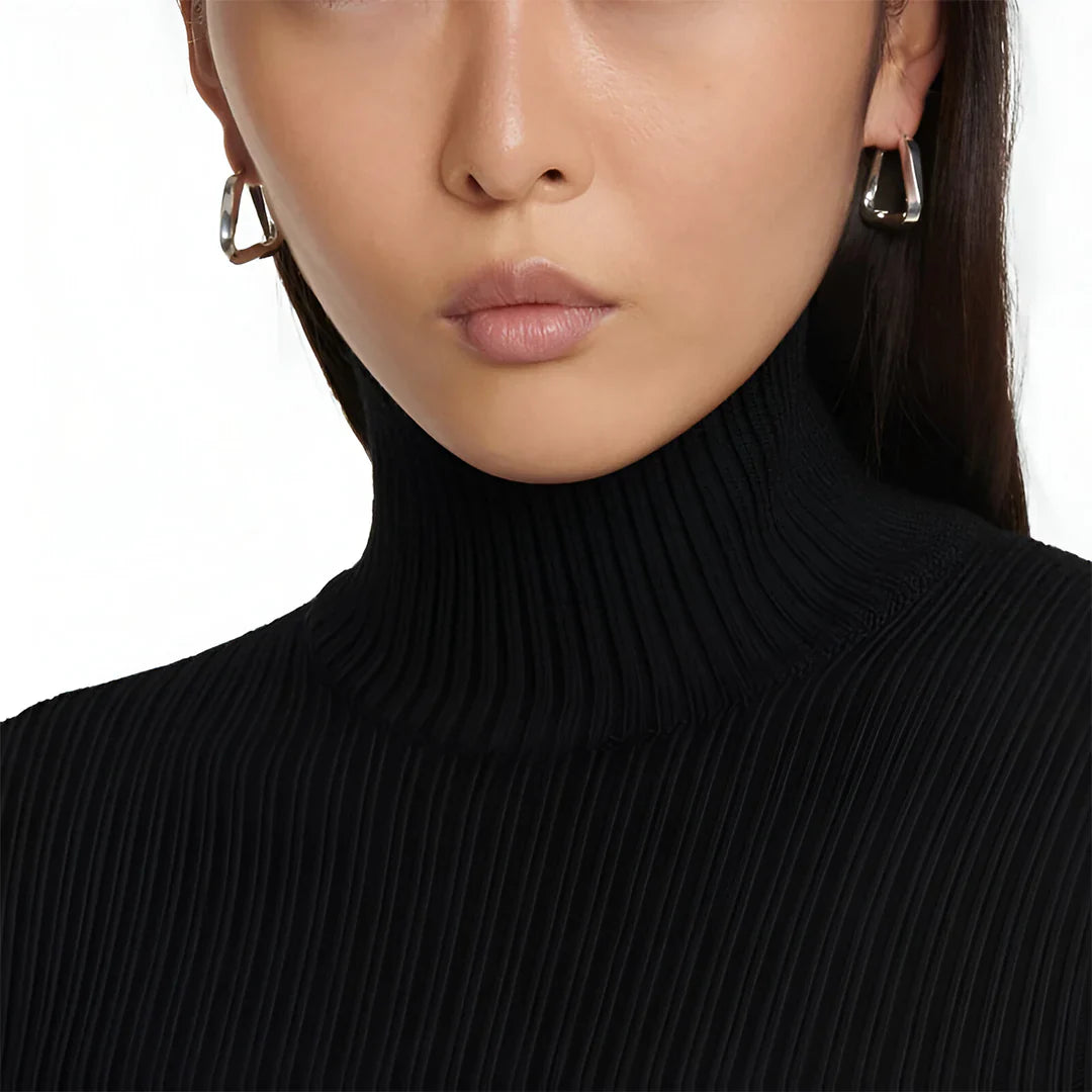 Vioraia Sierra Wave Hoop Earrings