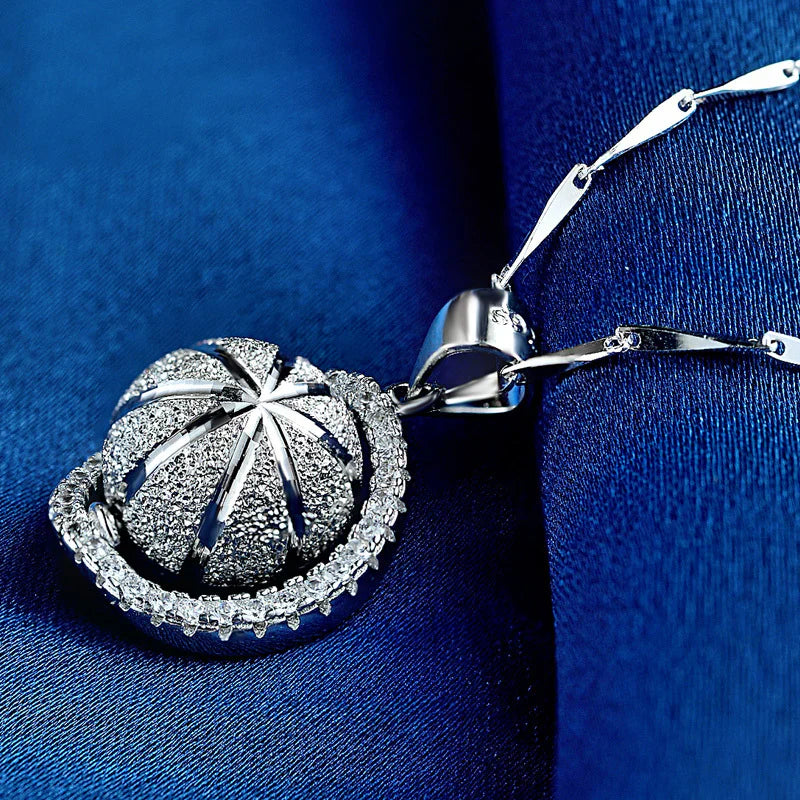 Vioraia Brilliant Basketball Necklace