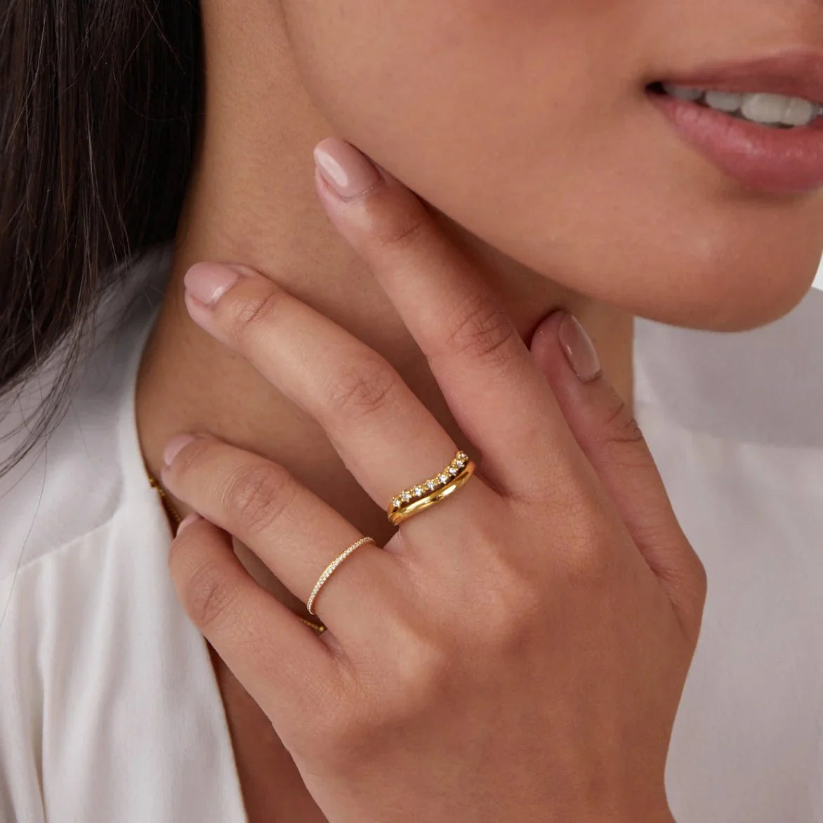 Vioraia Marissa White Crystal Layered Ring